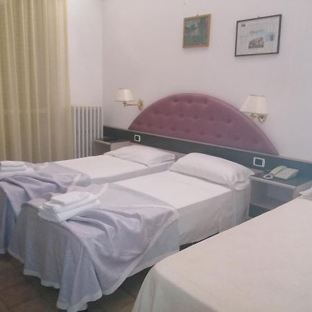 Villa Dei Romanzi Tortoreto Екстериор снимка