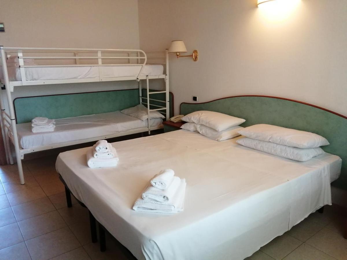 Villa Dei Romanzi Tortoreto Екстериор снимка