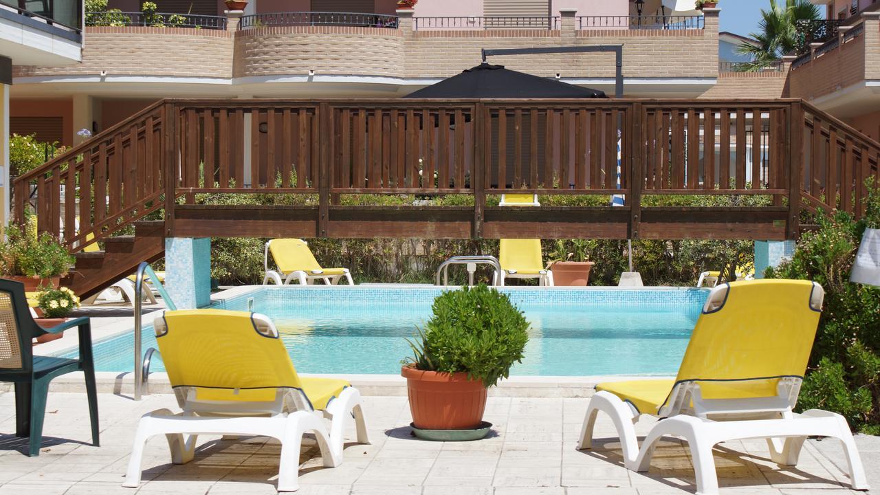 Villa Dei Romanzi Tortoreto Екстериор снимка
