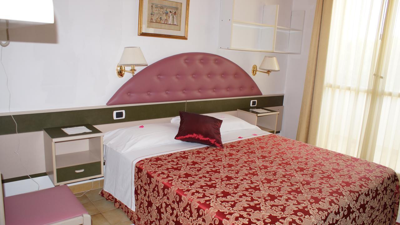 Villa Dei Romanzi Tortoreto Екстериор снимка